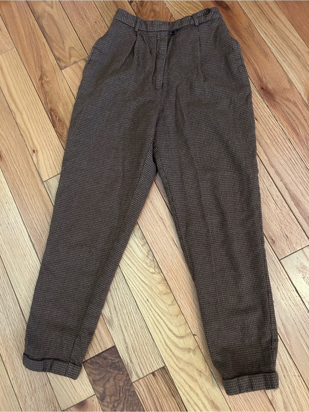 Max Studio Brown Houndstooth Pleated Dress Pants